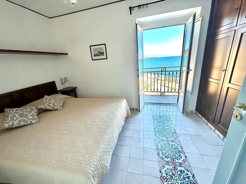 Molo Sea View Apartment Cefalù Esterno foto